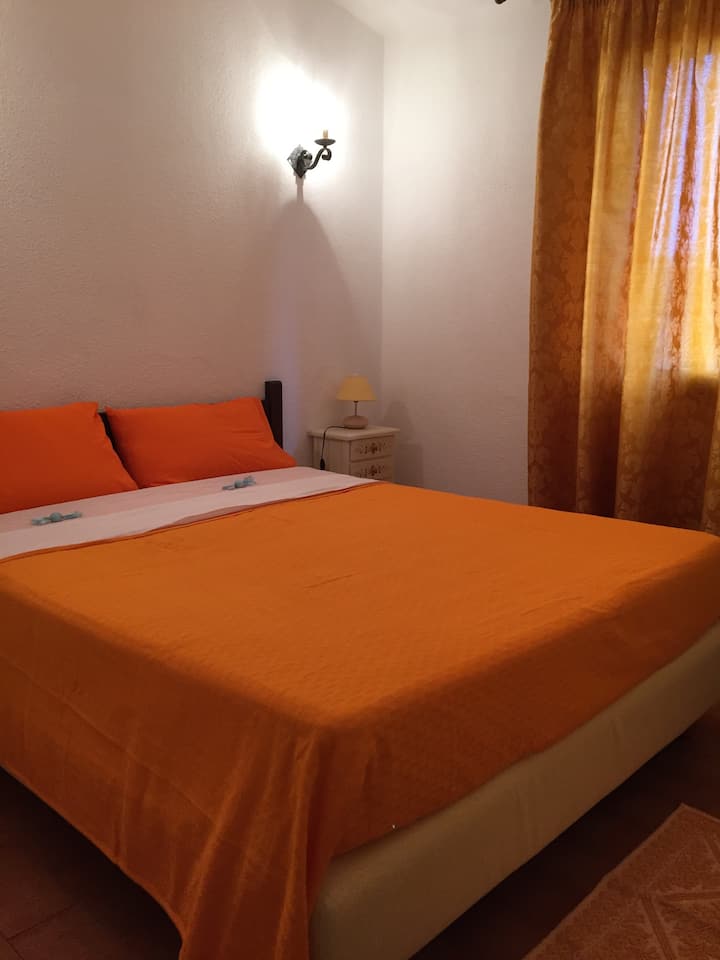 Ორადგილიანი ნომერი.