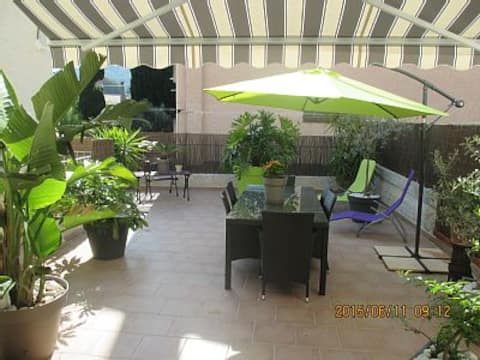 Top Airbnb: Nice village house near the sea. à Saint Cyr Sur Mer