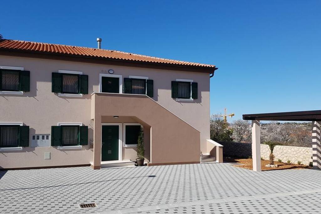 VILLA NIKA