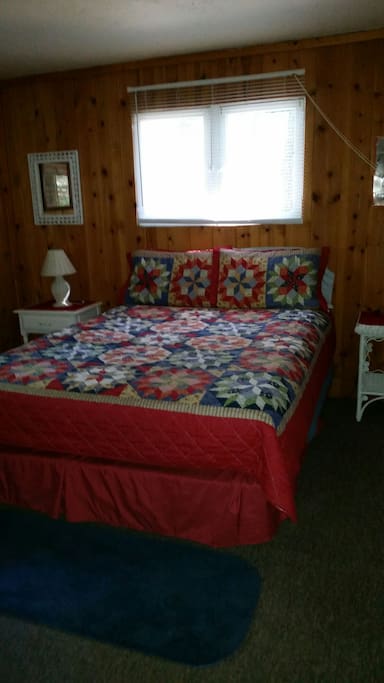 Queen bed