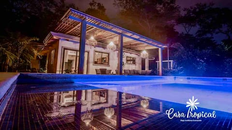 TROPICAL HOUSE 8 MIN WALK / BEACH