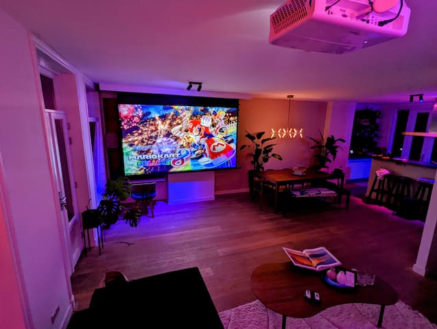 Luxury Rooftop Retreat • Skyline & Cinema gallery image 4