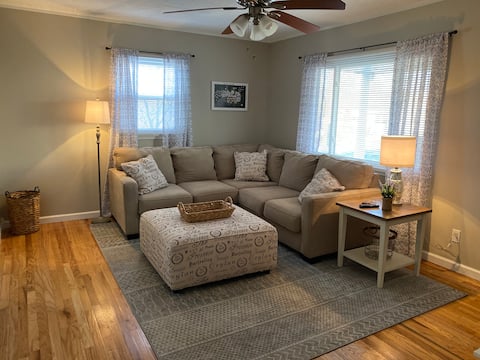 Cute and Cozy Farmhouse Chic