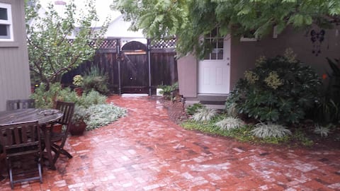 SLO Guesthouse - quiet - near downtown - #115545
