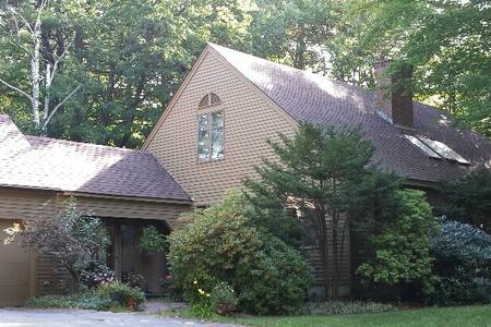 The Trainer's Suite at Mocha Miniature Horse Farm