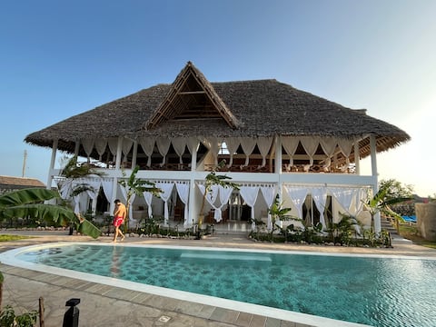 Luxury villa with swimming pool 5 minutes from the sea.