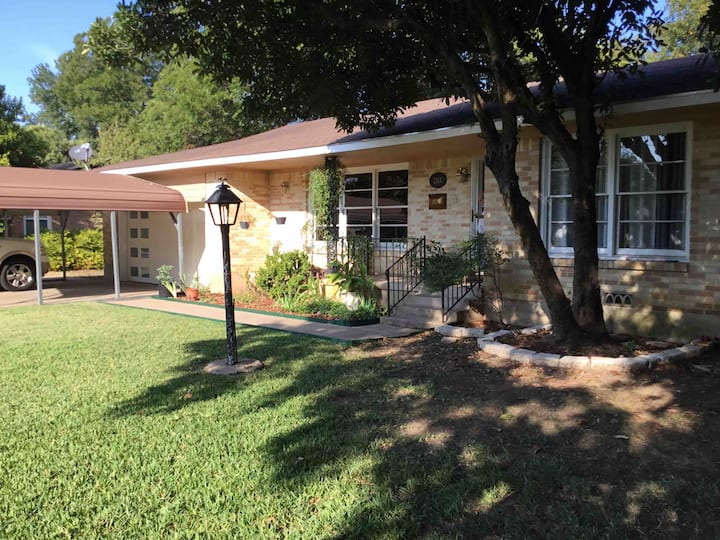 Lake Waco Vacation Rentals & Homes Waco, TX Airbnb