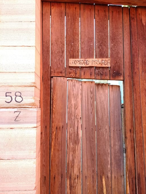 Puerta a la privada