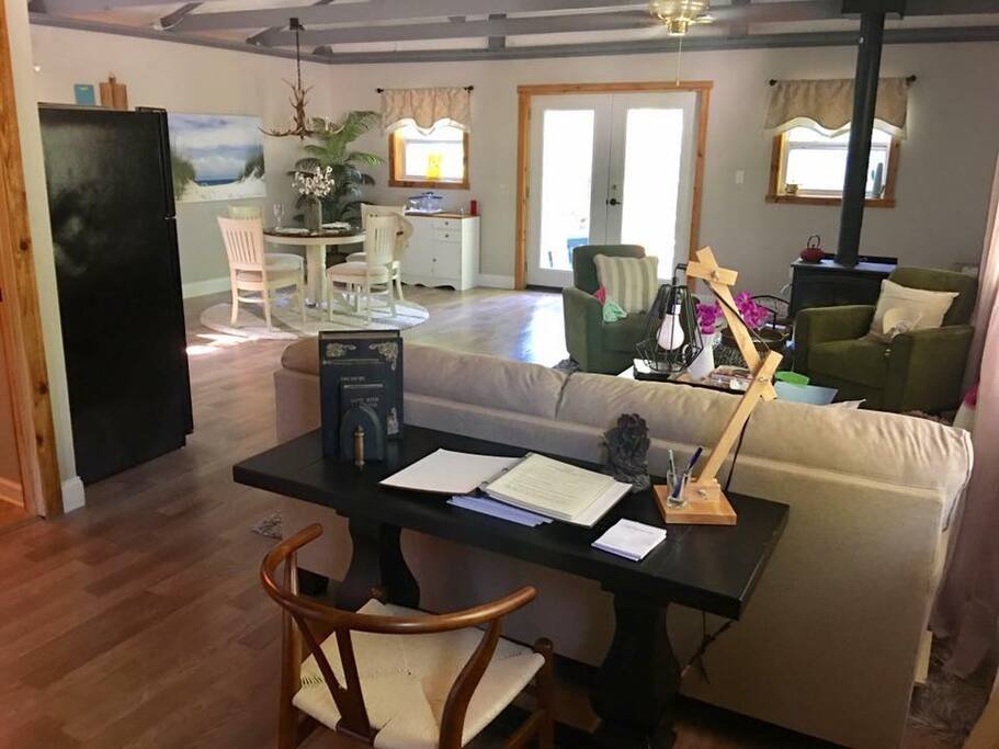 Open concept floor plan.