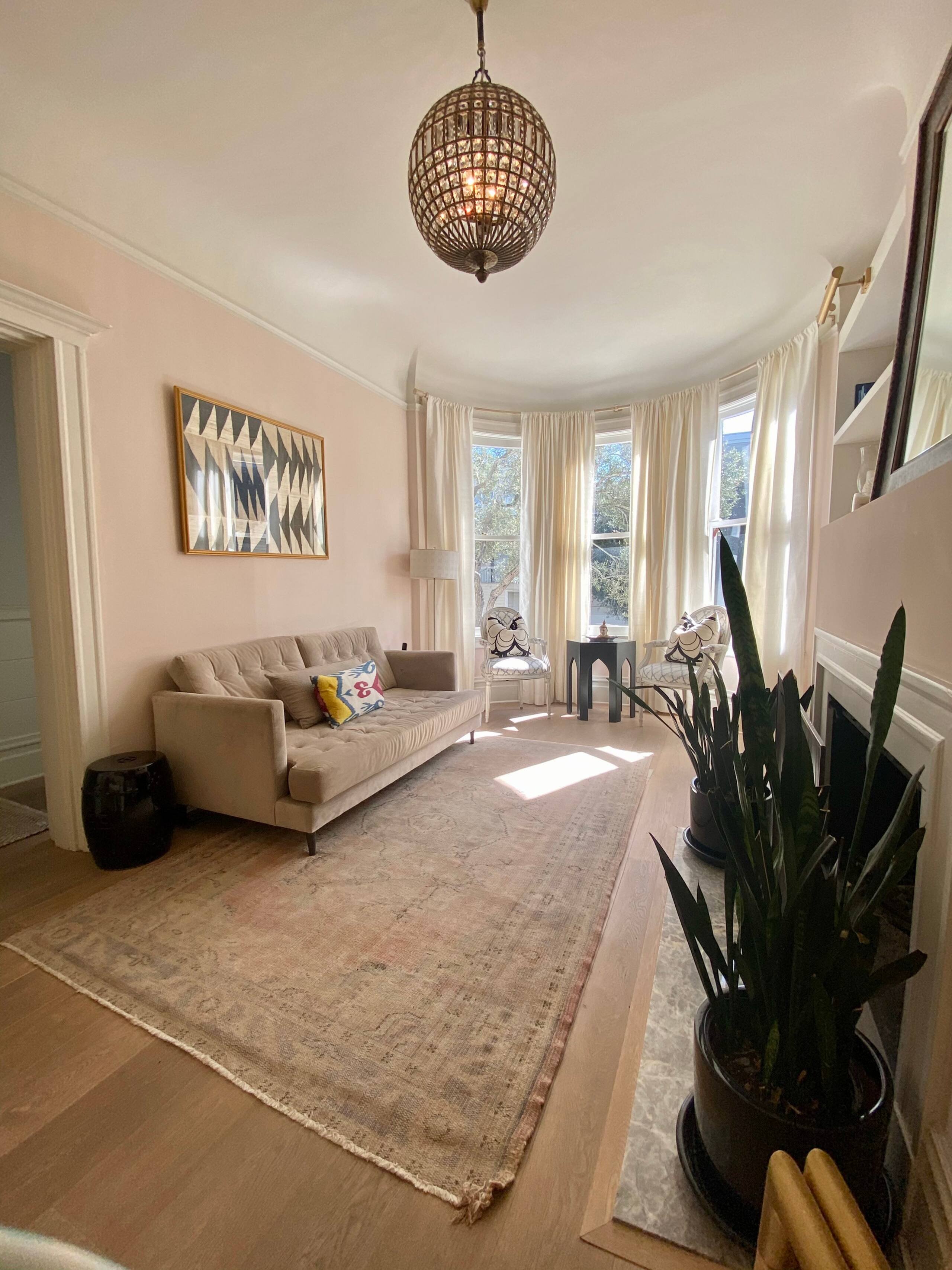 Condo in San Francisco · ★4.95 · 3 bedrooms · 3 beds · 2 baths - Image 2