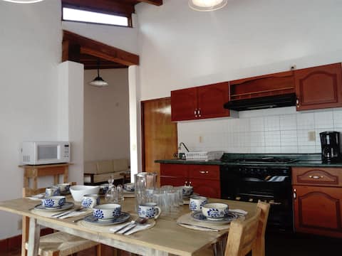 Top performing Airbnb: House in the historic center of Valle, ideal for families in Valle De Bravo