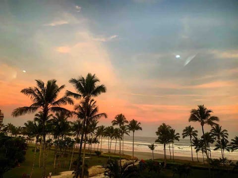 Airbnb em destaque: 777Ap ELITE Riviera oceanfront high garage em Bertioga