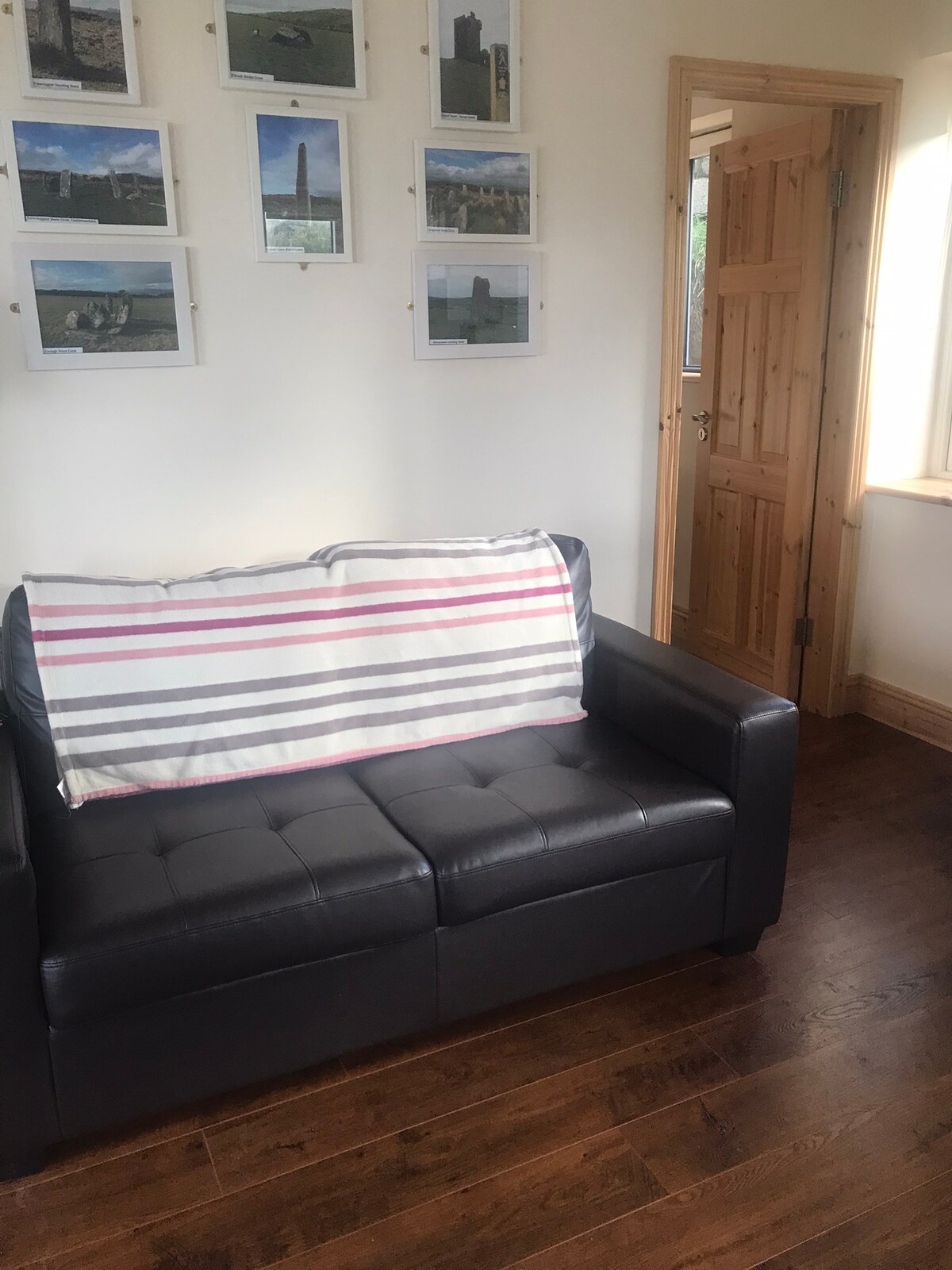 Rozkladacia pohovka v obývacom priestore 