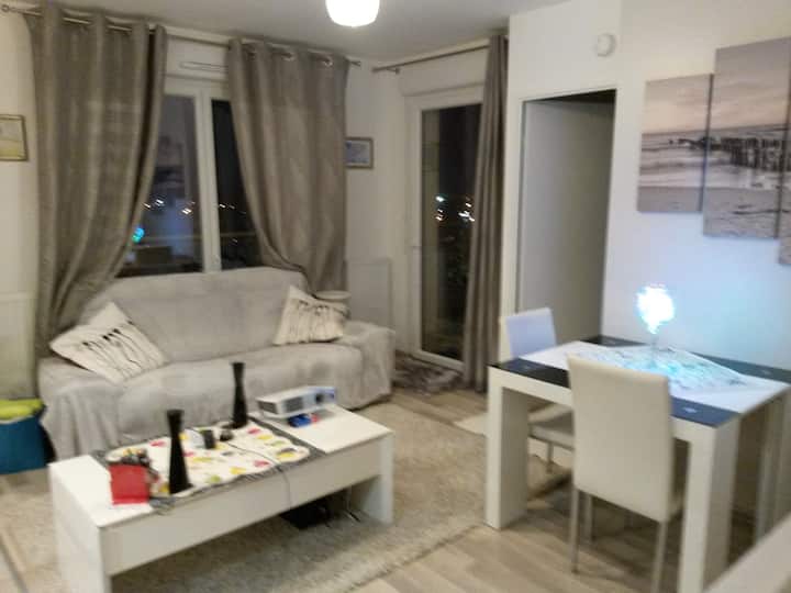Appart  42m2 à 1 Min De L'a13 Conforme Photos. - Mantes-la-Jolie