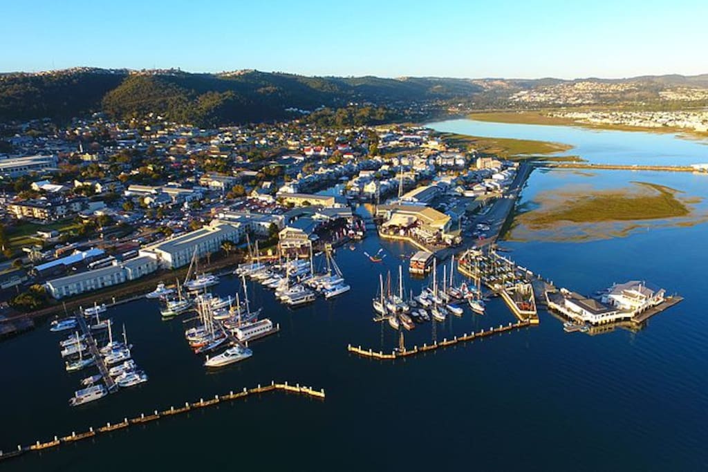 boat trip knysna marina facing private room at the quays houses for rent boat trip knysna marina facing private room at the quays houses for rent