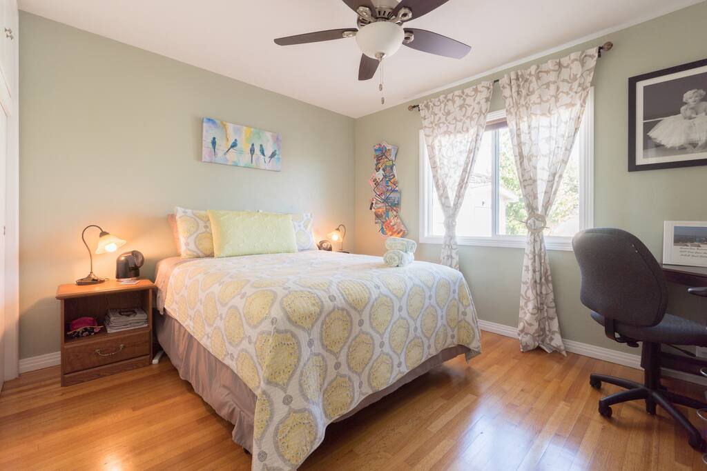 Comfortable and quiet bedroom