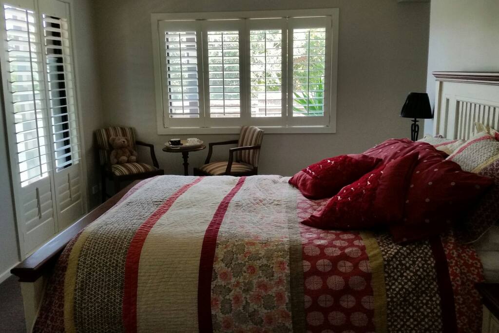 Large peaceful and quiet bedroom