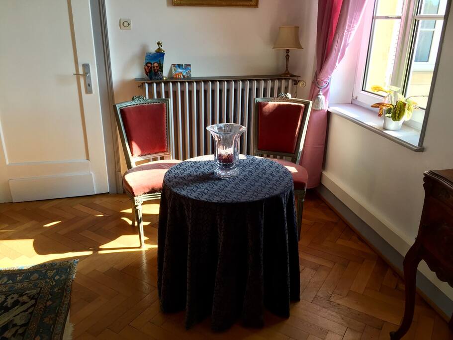 le coin lecture de la grande chambre