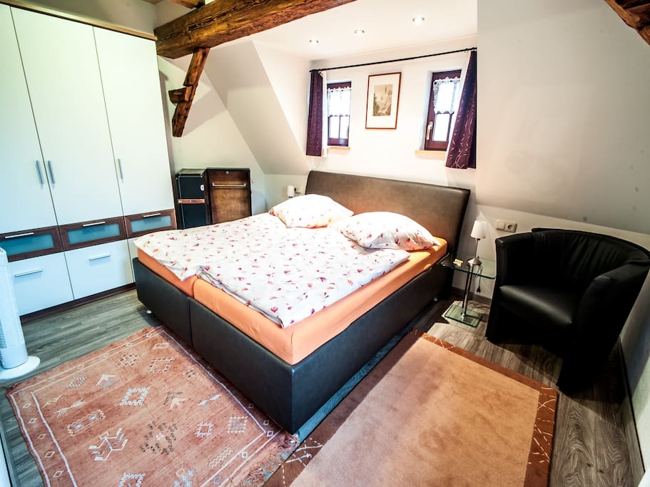 Guest room