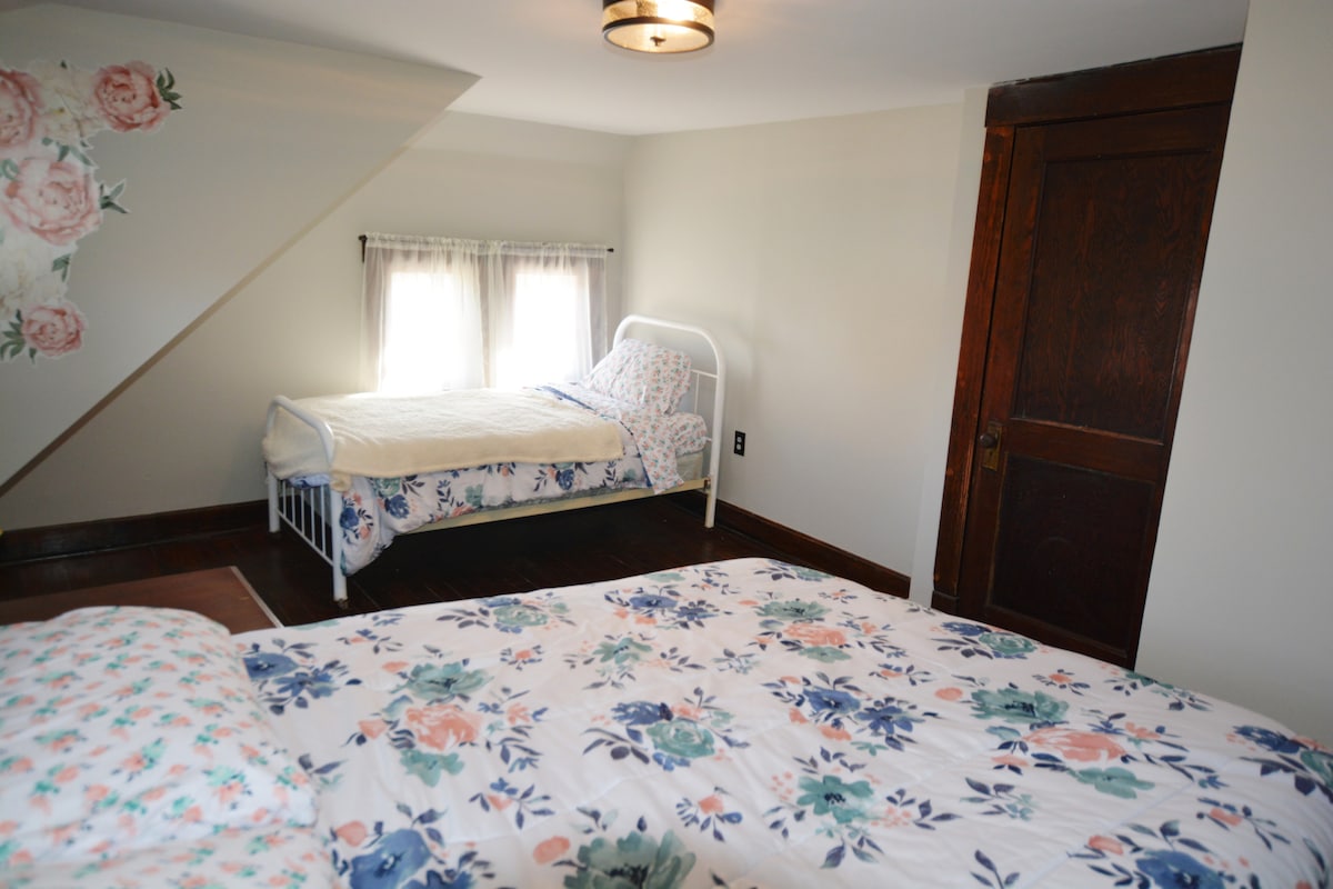 upstairs -  bedroom #2