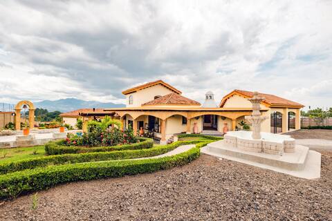 Luxury Villa The Retreat