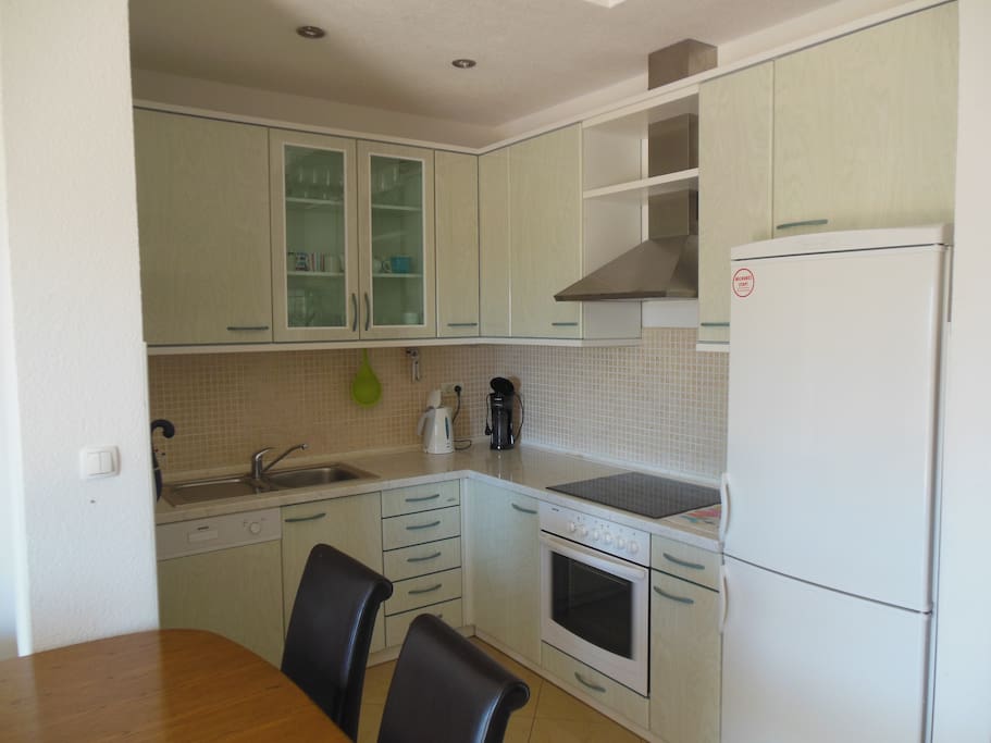 Kitchen with dinning table