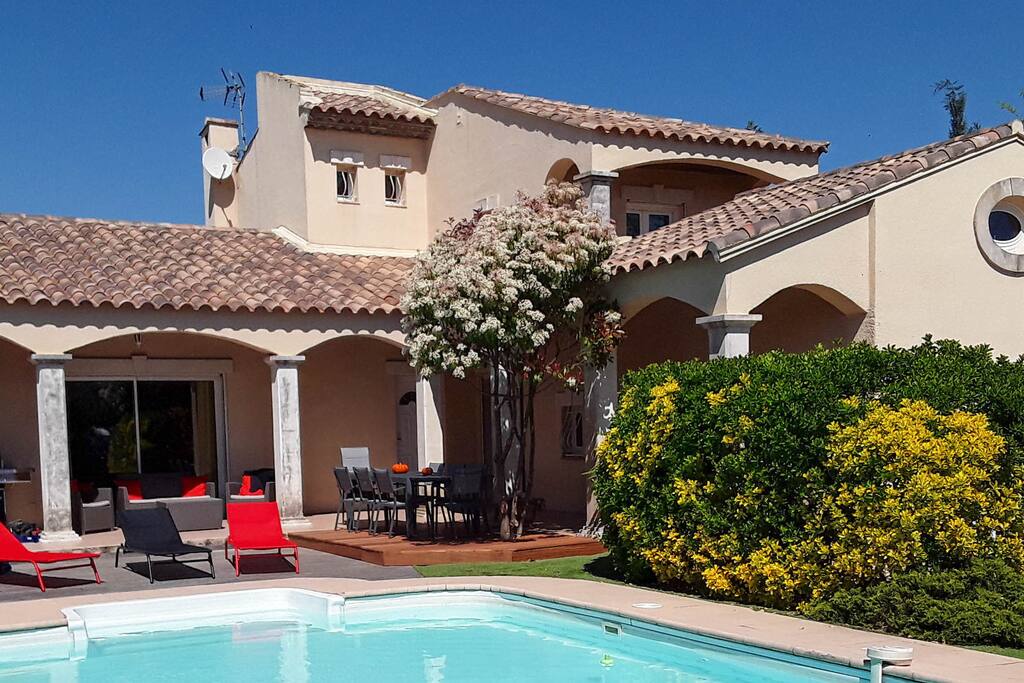 Villa + Piscine