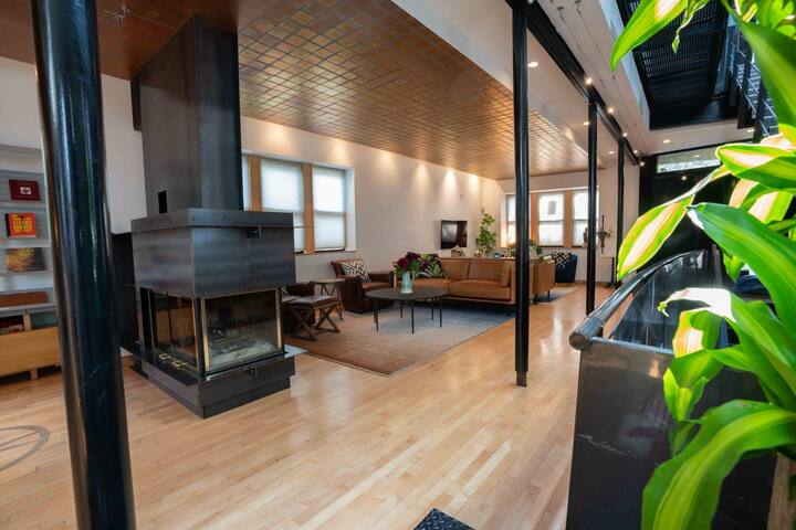 Steel and Sky gallery image 5