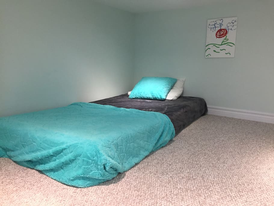 The bonus loft off of the Poolside Room is perfect for kids! Teens and adults will also love this quirky, comfortable space stocked with toys, games, books, and two twin mattresses.