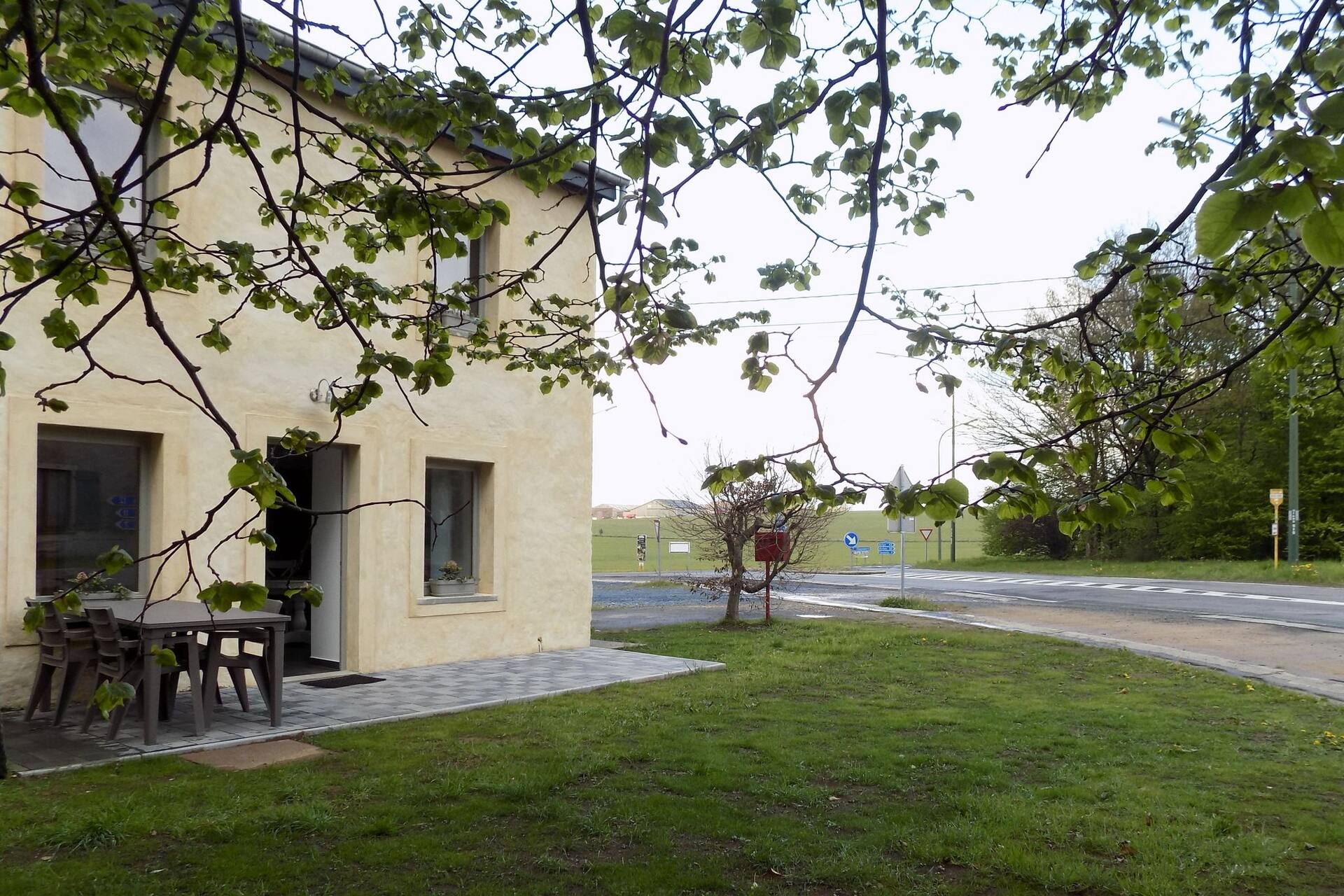 Ferienhaus in Florenville mit Garten