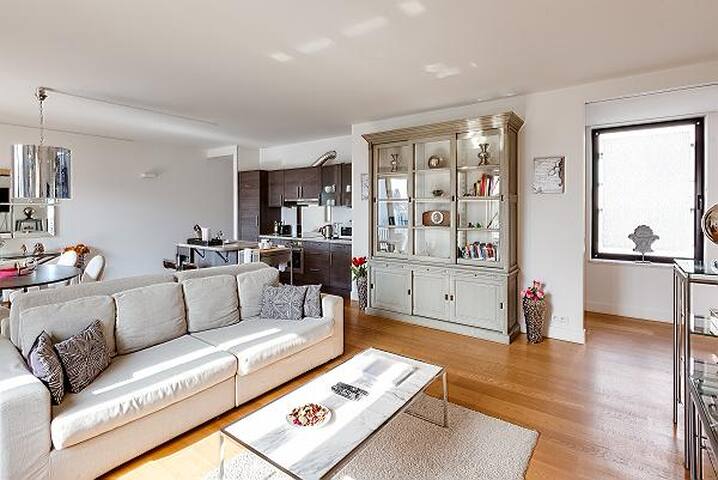 Brussels – Cozy 2 bed 2 bath by Place Stephanie gallery image 4