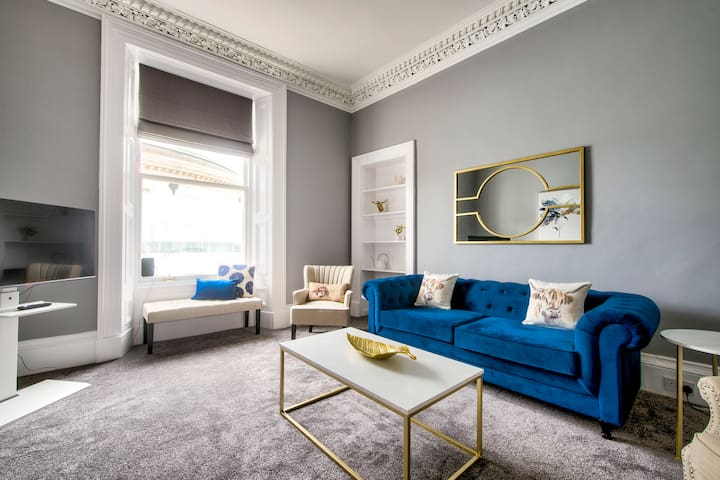 Lothian Road – perfect city centre location.