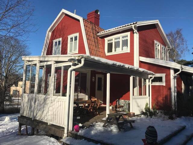 Furuhjden Hlsa och Rehabcenter. Taradoc AB. Danderyds Golfklubb. Danderyds Sjukhus AB. Golfcenter i Danderyd AB. Grafair Jet Center. bergs Museum. Enebybergsvgen 56 Enebyberg karta - satisfaction-survey.net