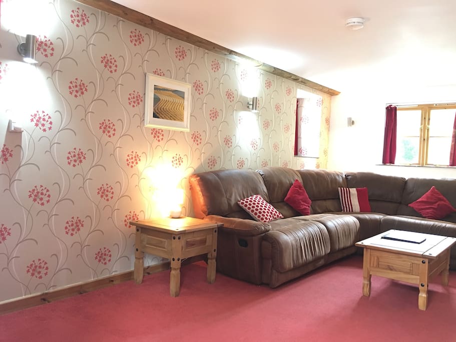 Open plan living/dinging