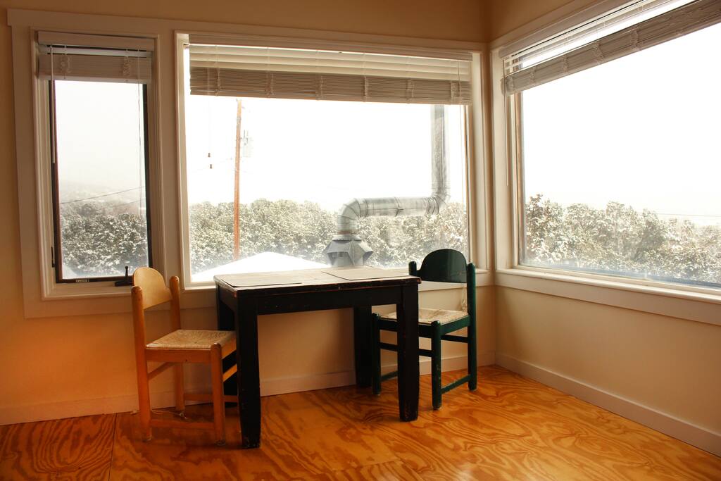 Breakfast nook.