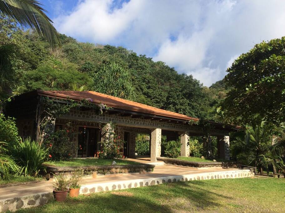 1. CASA TUCAN