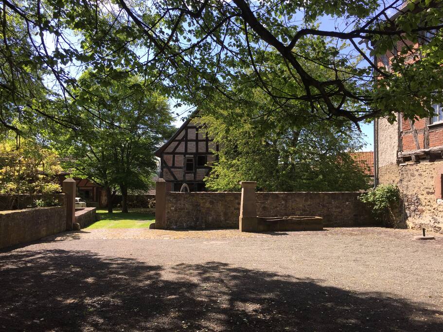 Innenhof zum Sitzen und Grillen
