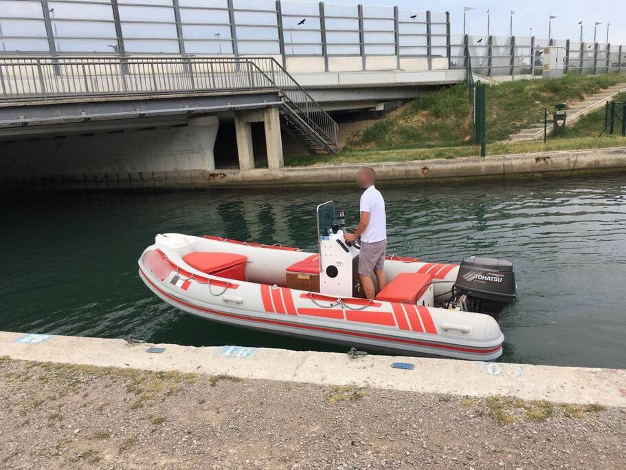 Rent a Boat available for friendly Price