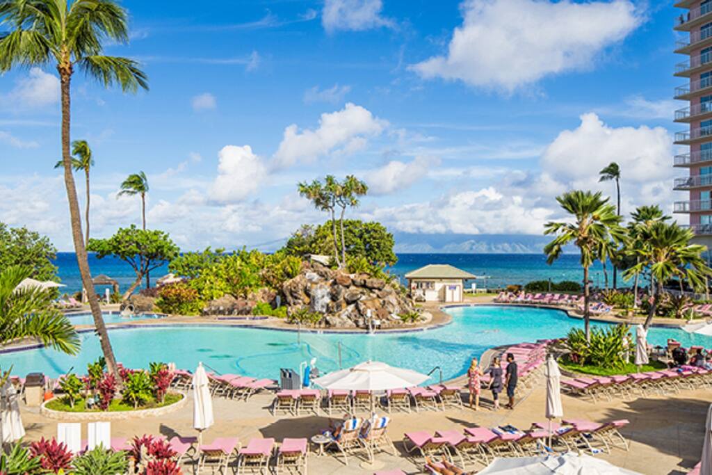 Ka'anapali Beach Club 1 bedroom ocean view! Serviced apartments for