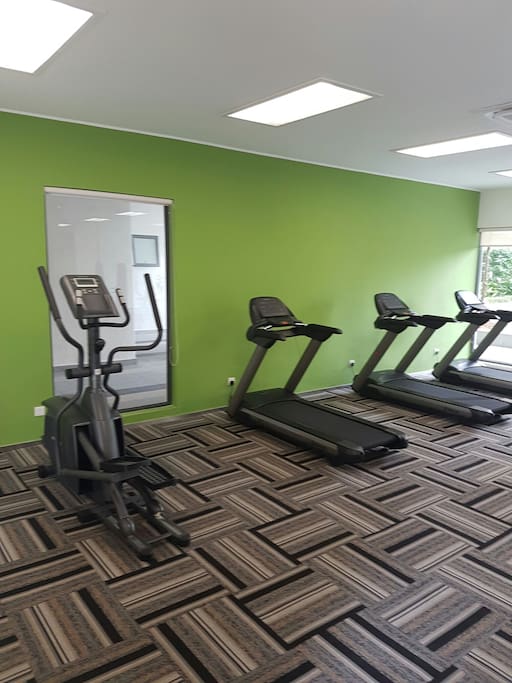 Gym facilities to stay trim .. or get ripped.