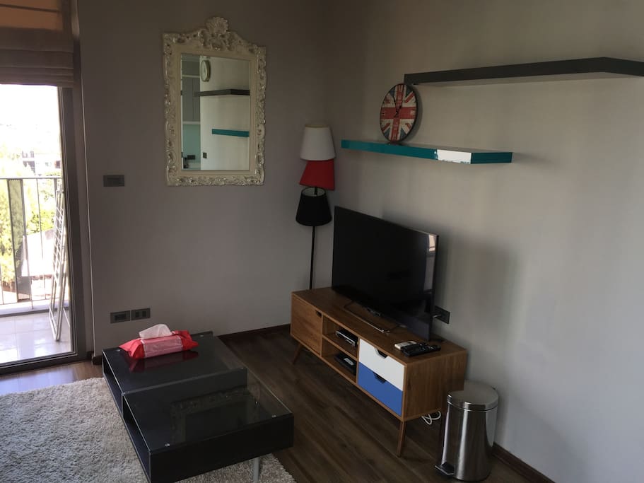 TV and shelf space