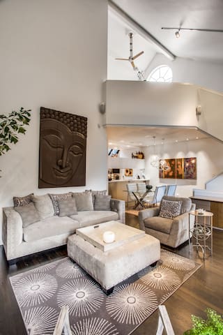 Sweet Retreat-Highland Park gallery image 2