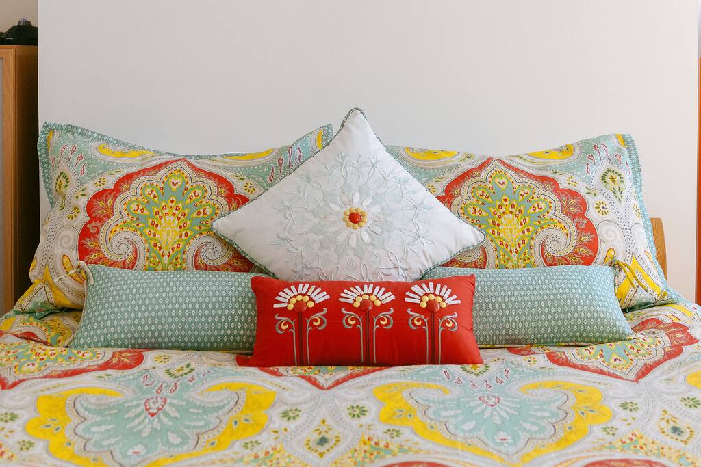 Queen Bed with Duvet