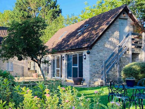 Cotswold Annex (4 adults - +2 children) Malmesbury