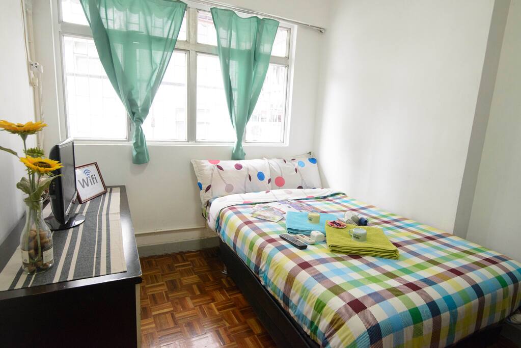 Room with Wi-Fi, A/C and TV
