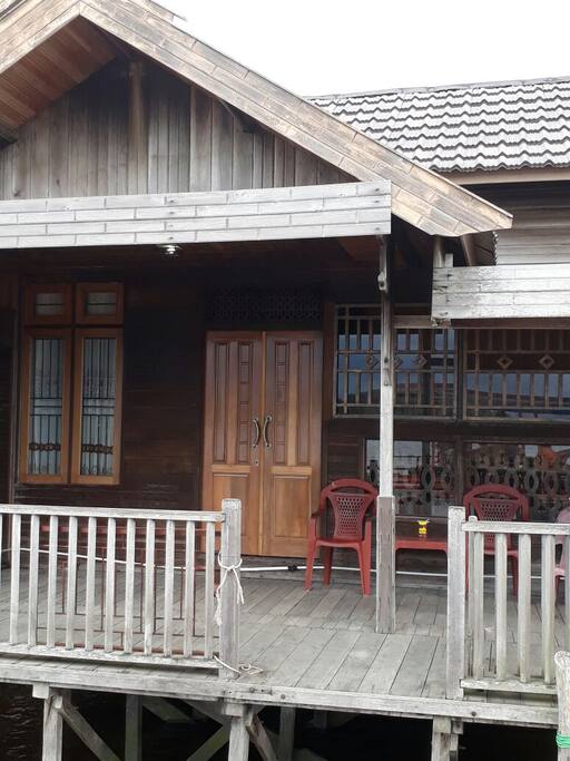 Veranda of Wisma Rimba overlooking the Kumai river