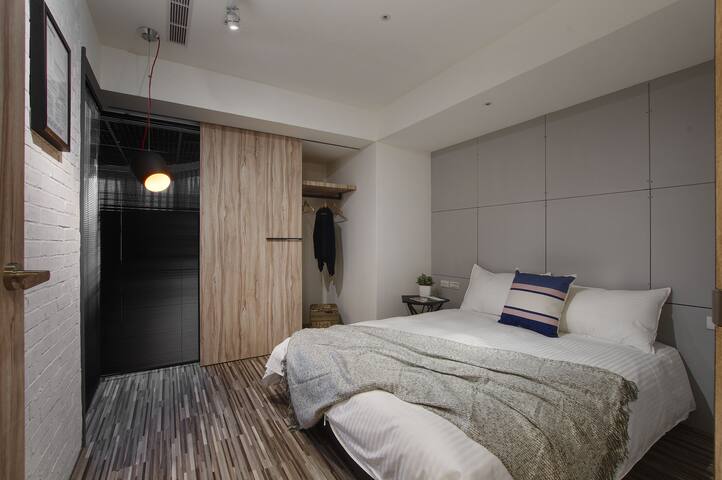 Deluxe TPE city view 3 beds room w/24hr reception gallery image 4