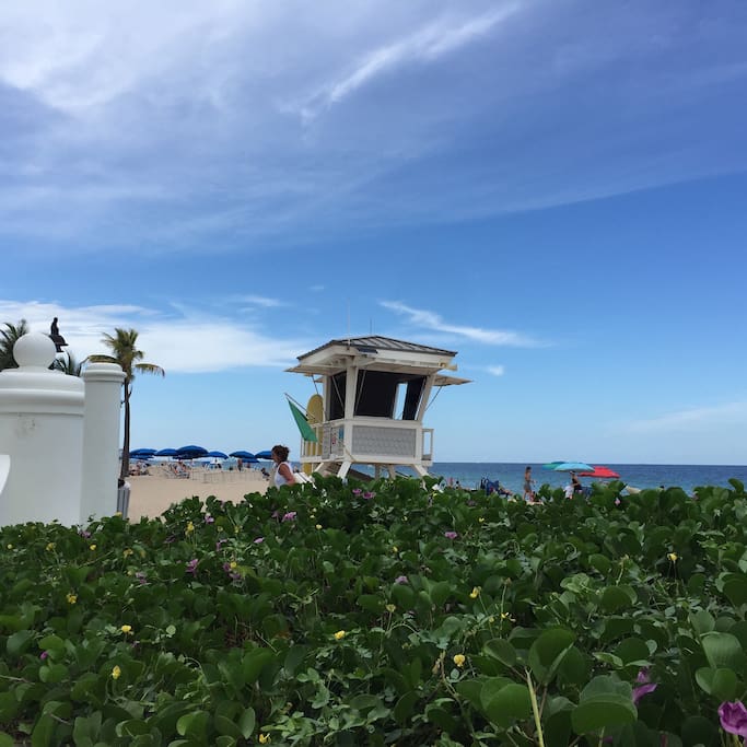 Amazing Fort Lauderdale beach is only 10 minutes away