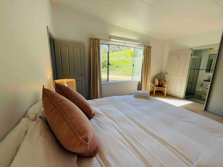 Bedroom 2 - Super king bed with ensuite. 