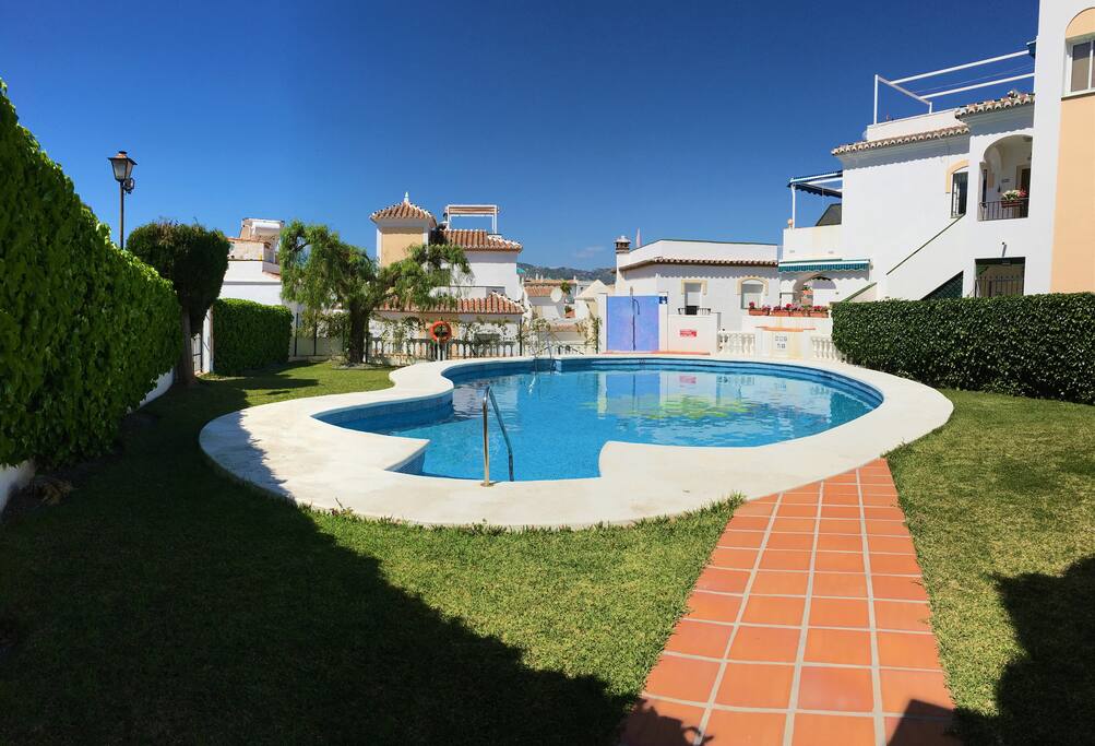 Shared Pool and Gardens